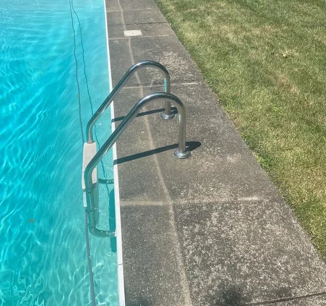 Before — Exterior cleaning concrete before and after in St. Catharines