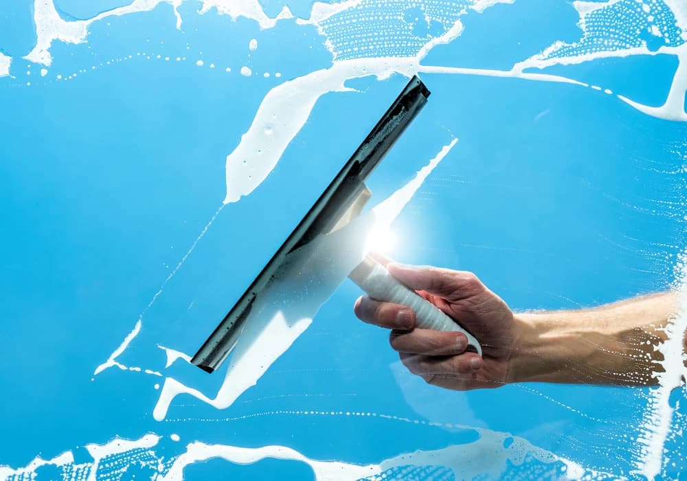 Professional window cleaning in Niagara