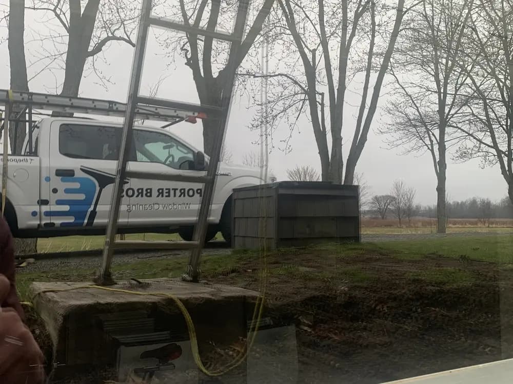 After — Window cleaning before and after in Niagara